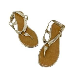Nine West 6 Gold Thong Flat Sandals Faux Leather Gold Hardware Buckle Closure